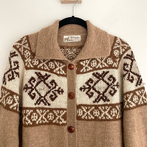 70s Alpaca knit cardigan - Picture 2 of 9